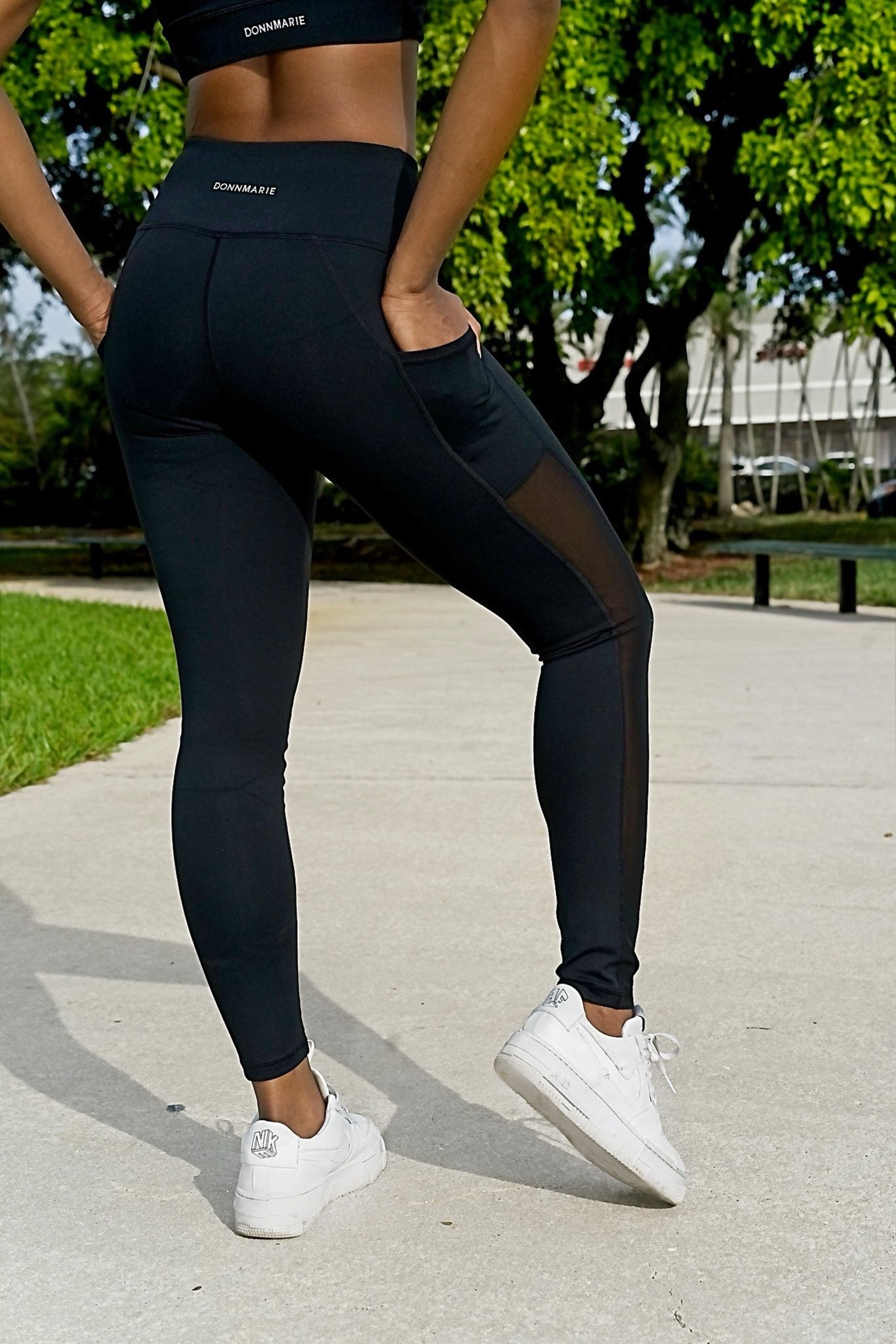 Amazon.com: HeyNuts Leggings with Pockets for Women, High Waisted 7/8  Leggings Tummy Control Compression Workout Buttery Soft Pants 25'' Black  XXS(00) : Clothing, Shoes & Jewelry